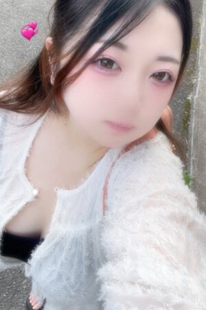 脅威！未経験激かわ18歳の包容力　まむ
