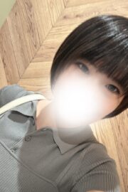 ニコニコ笑顔に釘付け!Fカップ極上美女【みつば】